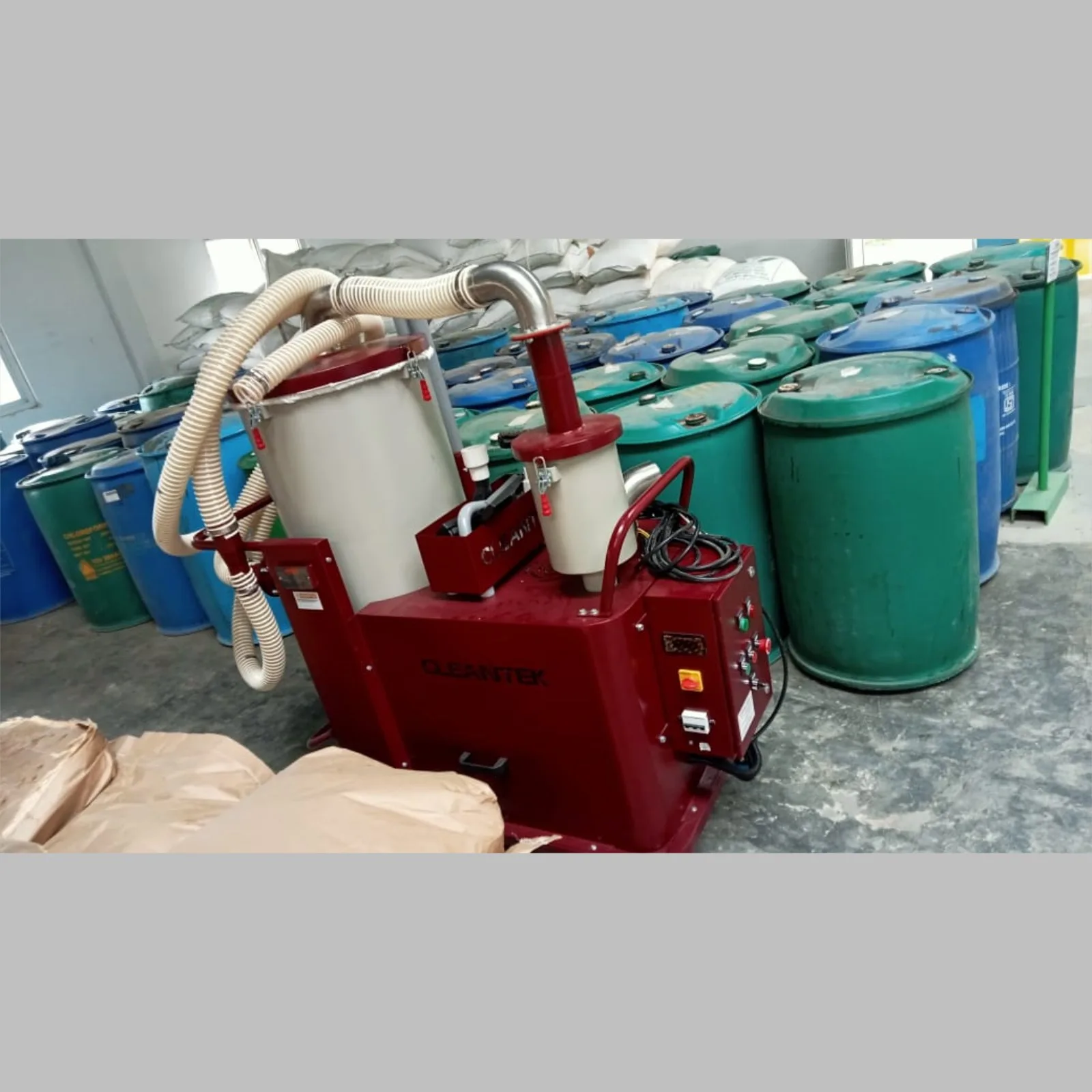 Industrial Vacuum Cleaner Safety Standards: Protecting Workers and Workplaces